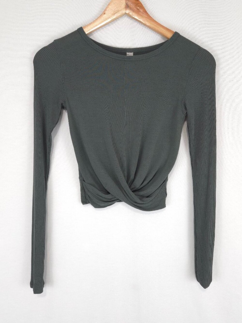 Alo Yoga Women's Cover Long Sleeve Top